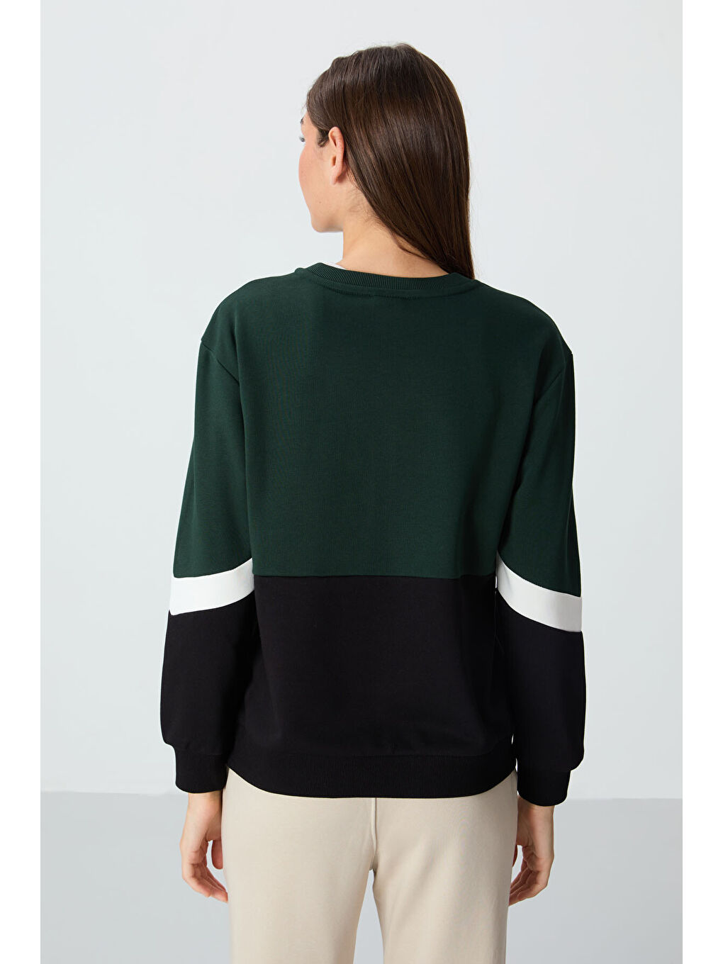 Çam Yeşili Kompakt Pamuklu Kalın Pürüzsüz Dokulu O Yaka Oversize Fit Kadın Sweatshirt - 97289-8