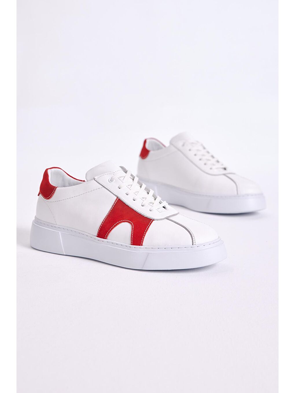 Erkek Beyaz Kırmızı Bağcıklı Hakiki Deri Spor Ayakkabı