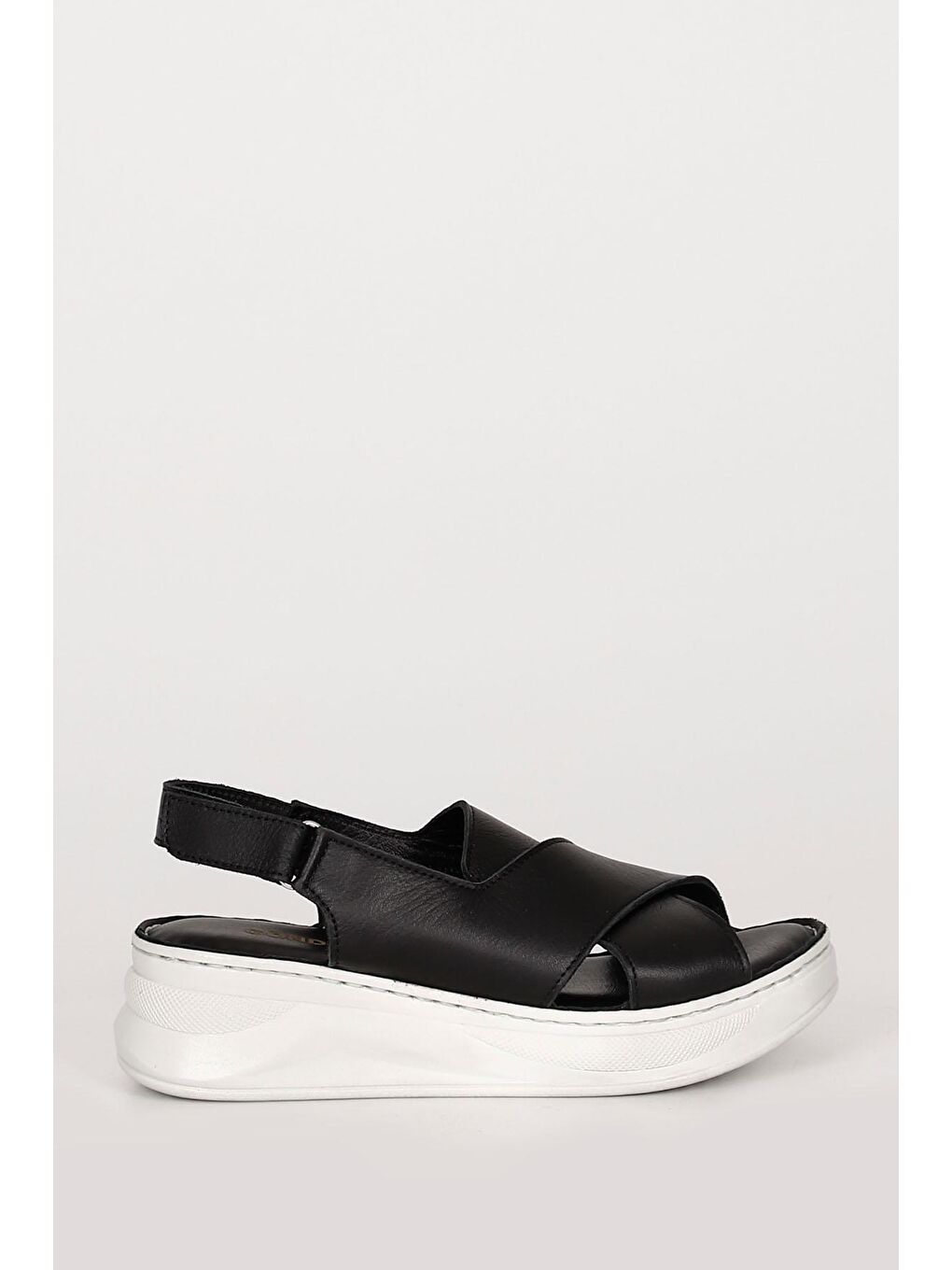 Siyah Hakiki Deri Dolgu Taban Kadın Sandalet 42087-3