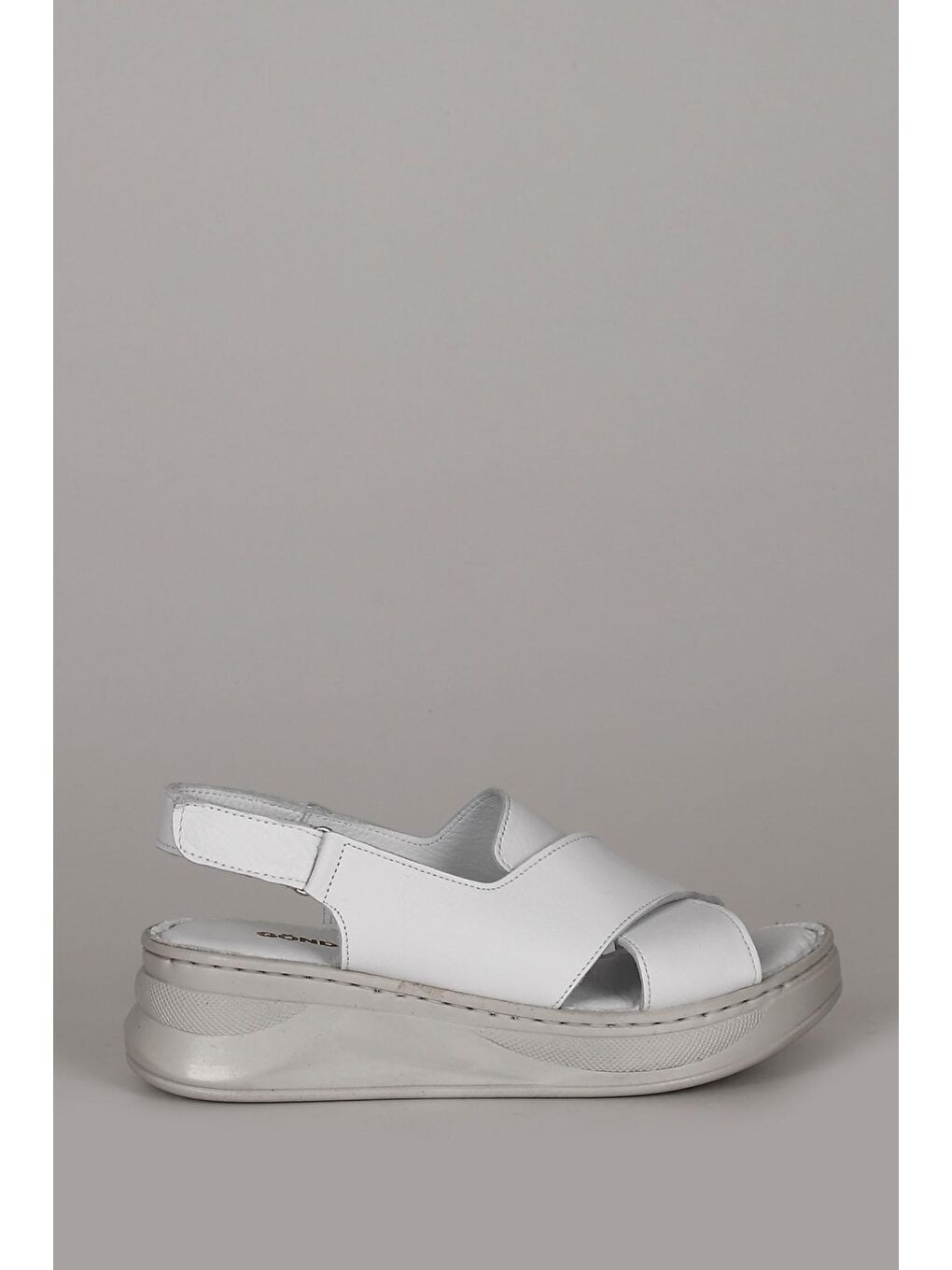 Beyaz Hakiki Deri Dolgu Taban Kadın Sandalet 42087-3