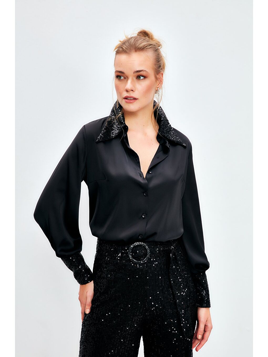 Payet Detaylı Saten Gömlek - Siyah-2