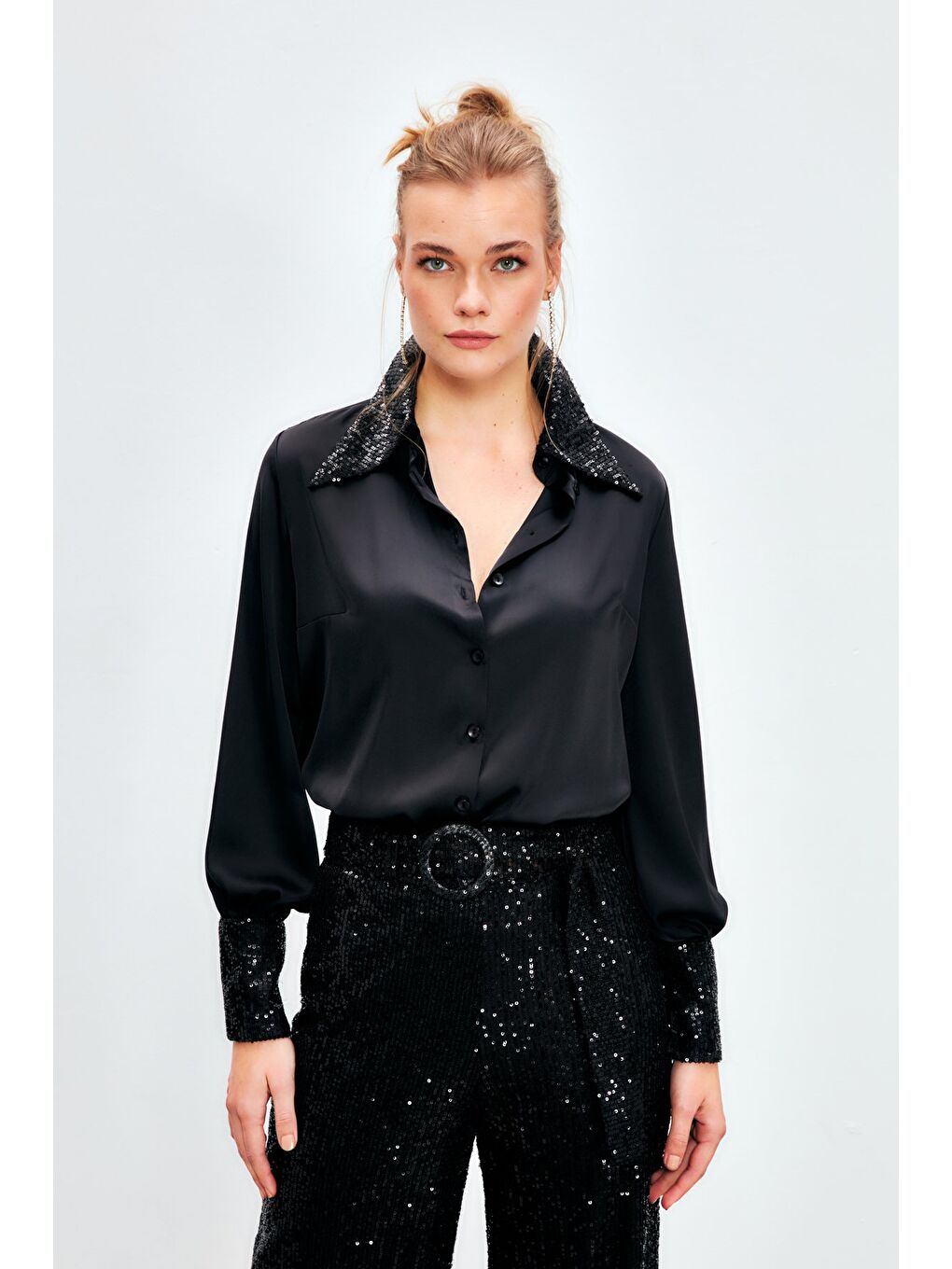 Payet Detaylı Saten Gömlek - Siyah-3