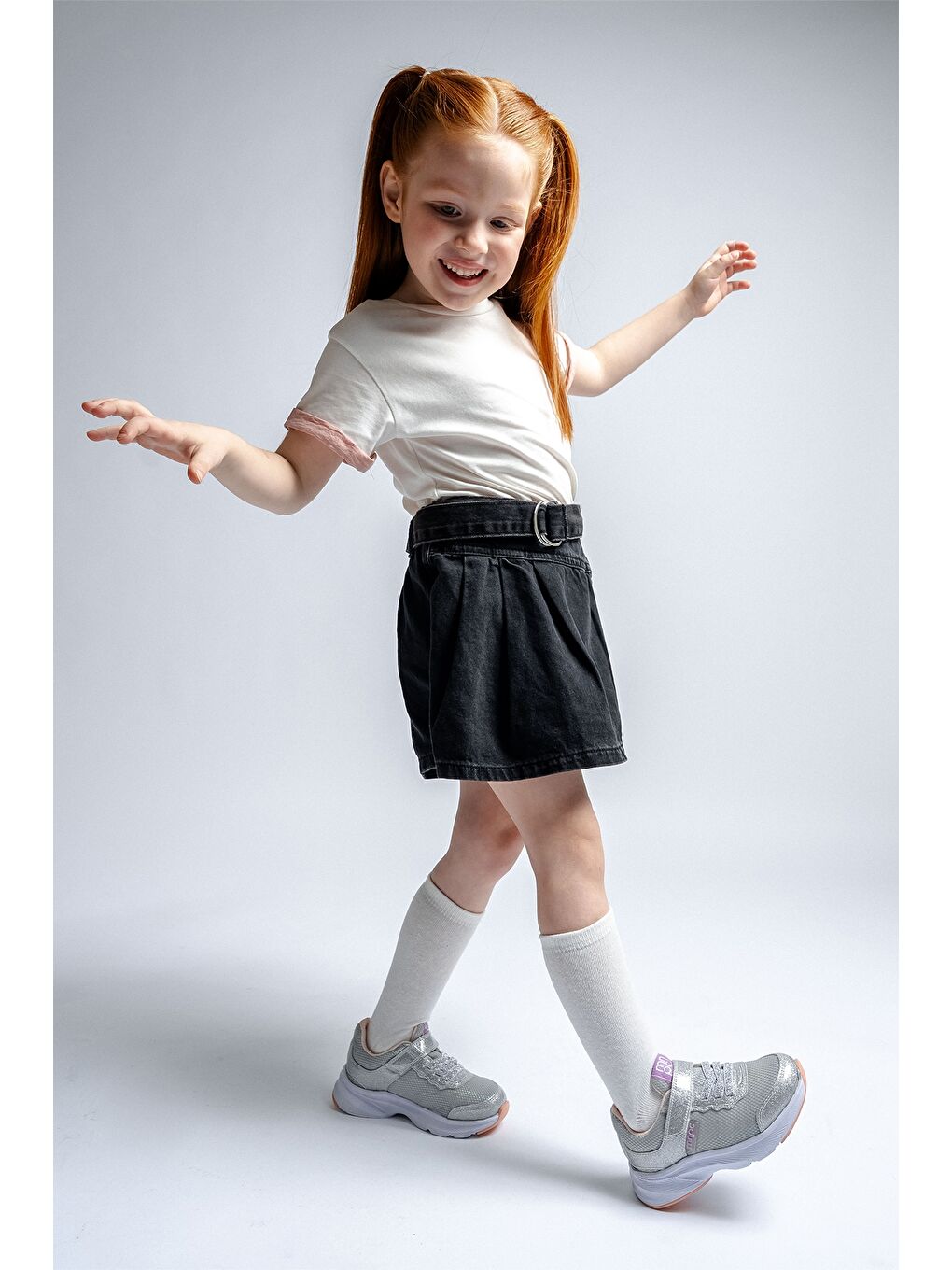 Gri Kız Çocuk Gümüş Günlük Spor Ayakkabı