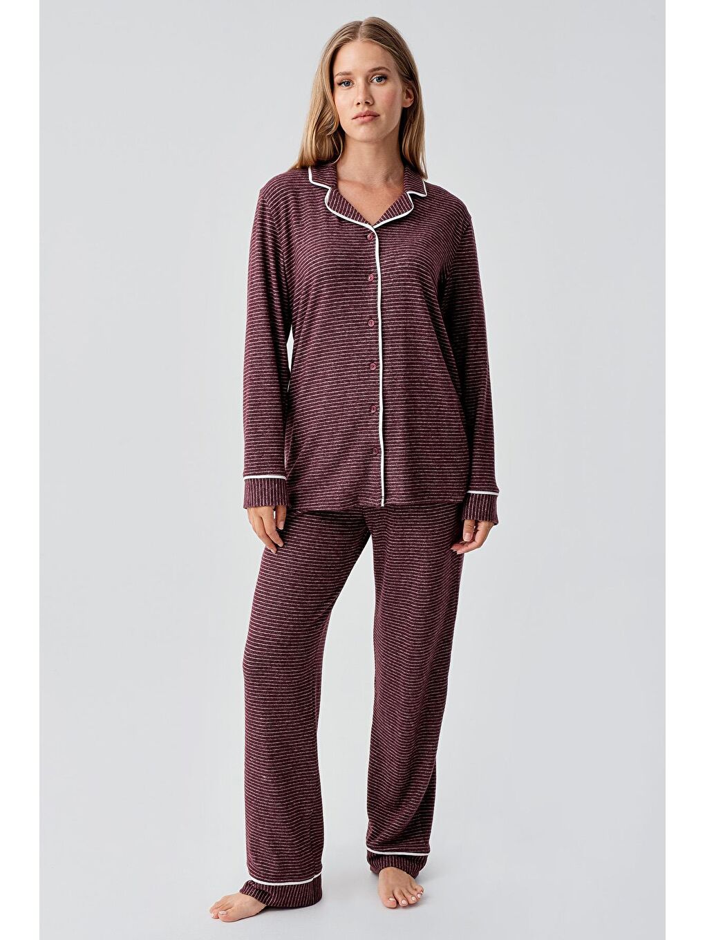 Bordo Uzun Kollu Düğmeli Esnek Yumuşak Dokulu Viskoz Pijama Takım 18217