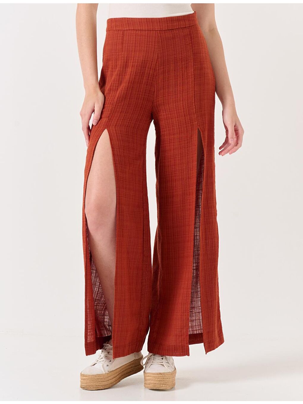 Kahverengi Tuğla Rengi Yüksek Bel Bol Paça Yırtmaçlı Pantolon-4