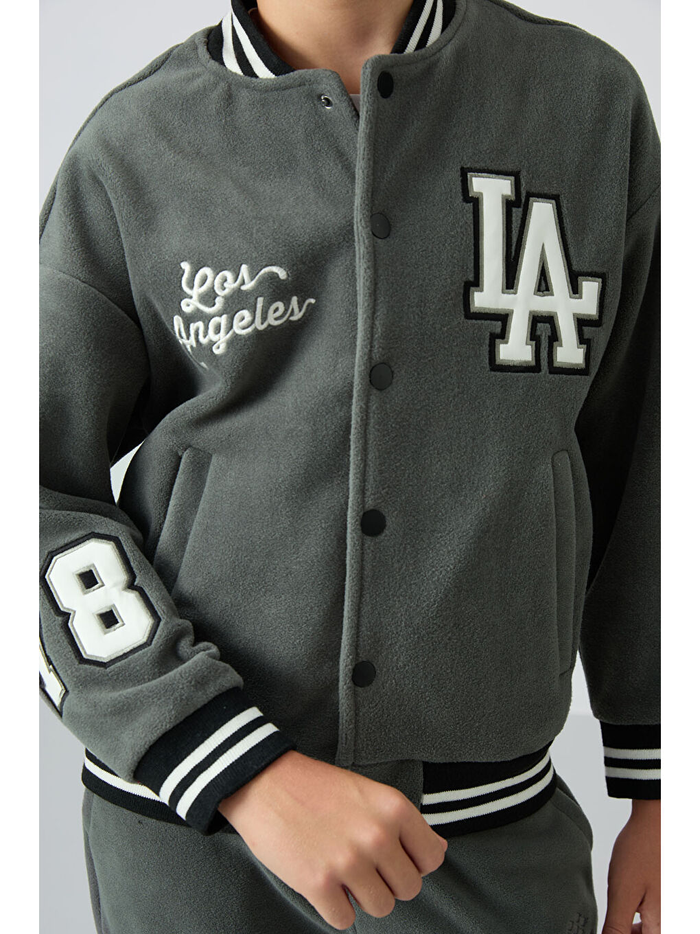 Haki Kalın Yumuşak Dokulu Standart Fit Nakışlı Polar Erkek Çocuk Kolej Ceket - 11227-2