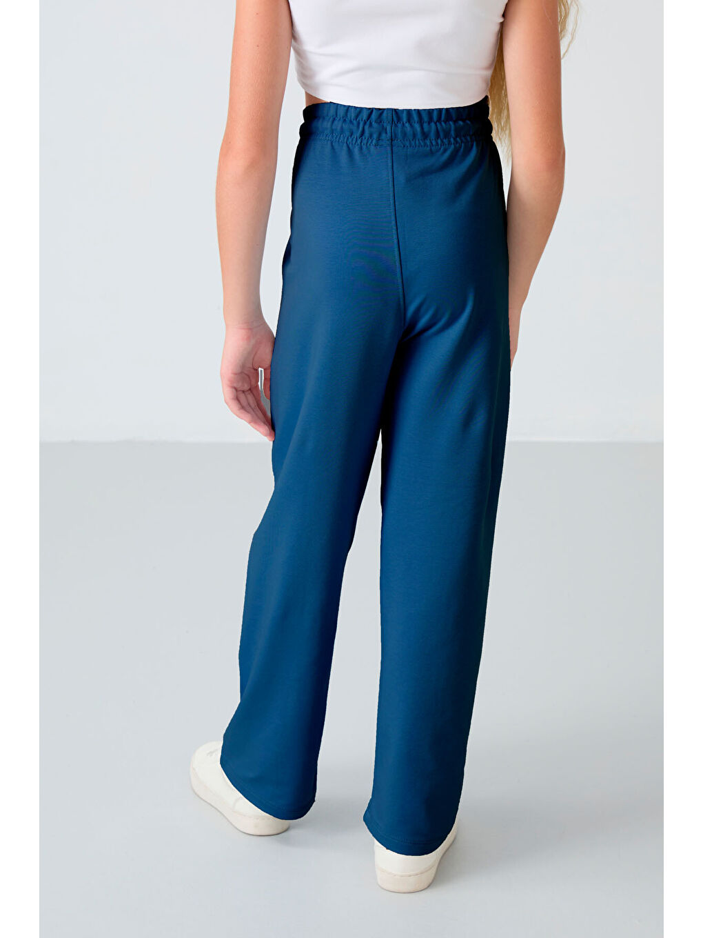 Mavi Parlament Cepli Ön Dikiş Detaylı Geniş Paça Kız Çocuk Eşofman Altı -75144-8