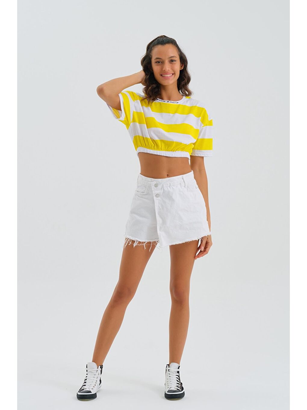 Sarı Kadin Beli Lastikli Yaka Baskili Crop-1