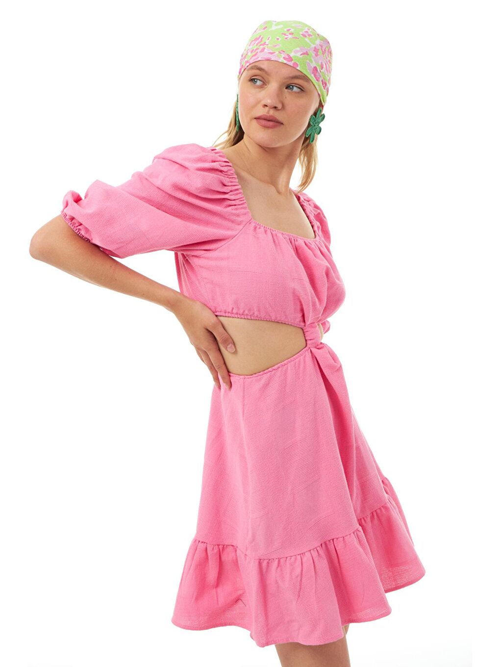 Fırfırlı Cut Out Elbise Pembe-3