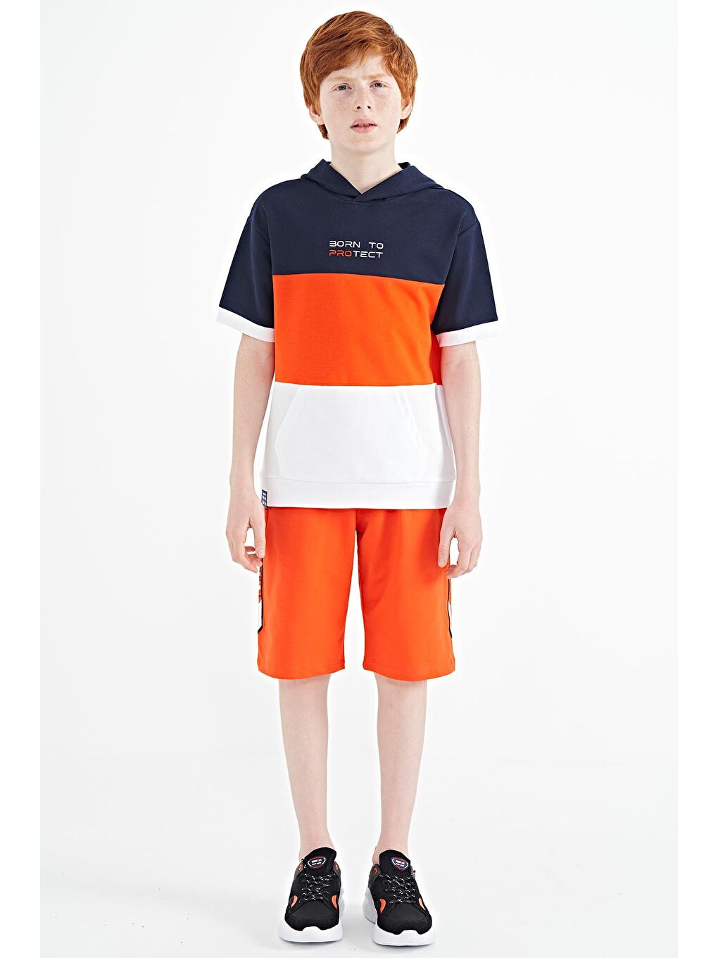 Beyaz Renk Bloklu Kanguru Cepli Kapüşonlu Oversize Erkek Çocuk Tişört - 11150-2