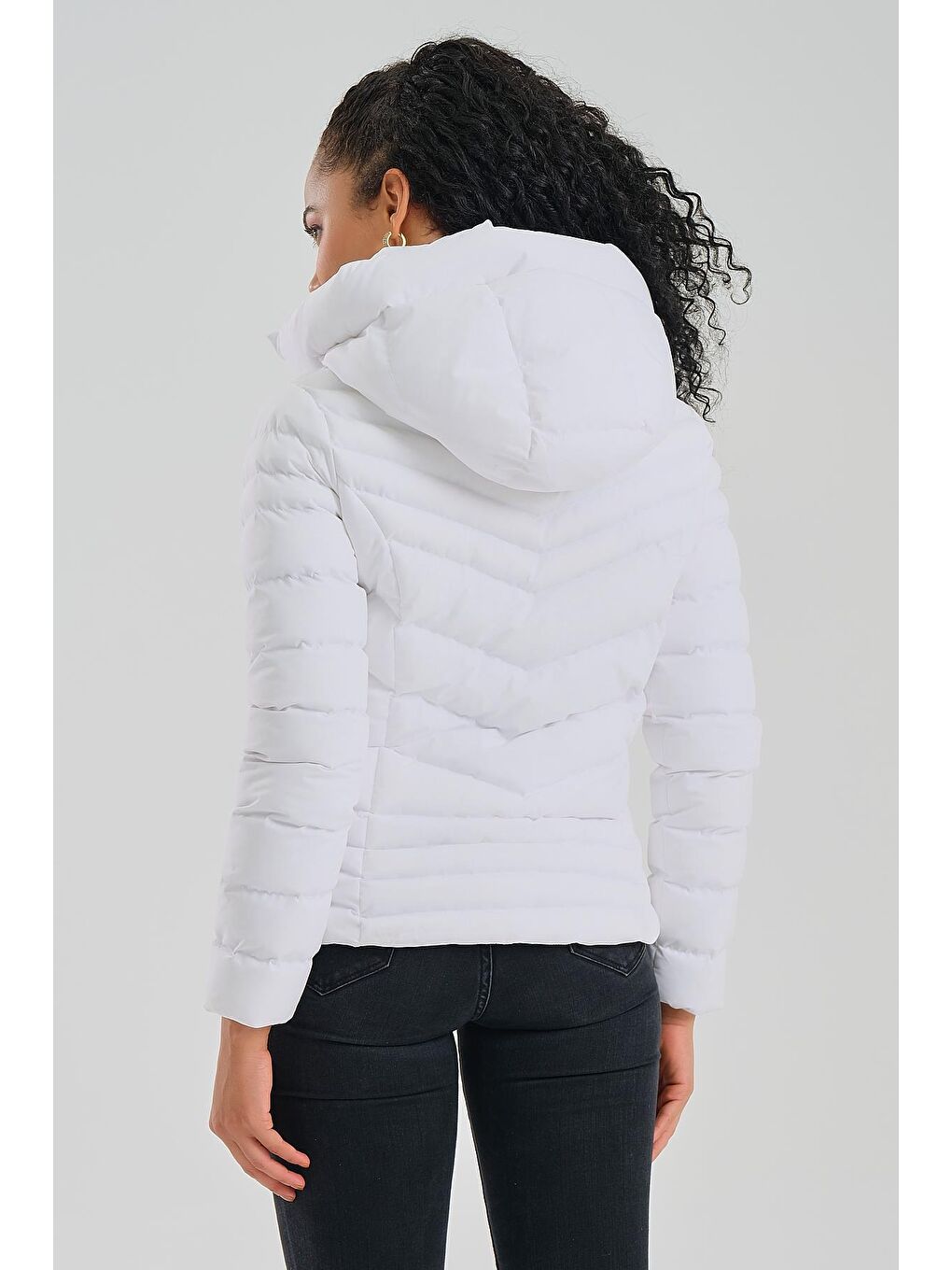 Beyaz Kadın Mont Kapüşonlu-3