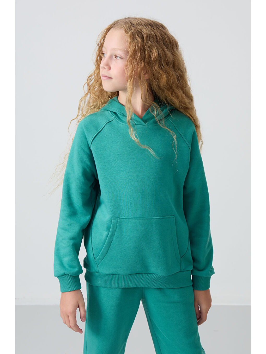 Deniz Yeşil Pamuklu İçi Tüylü Yumuşak Dokulu Standart Fit Nakışlı Kız Çocuk Eşofman Takım - 75162-6