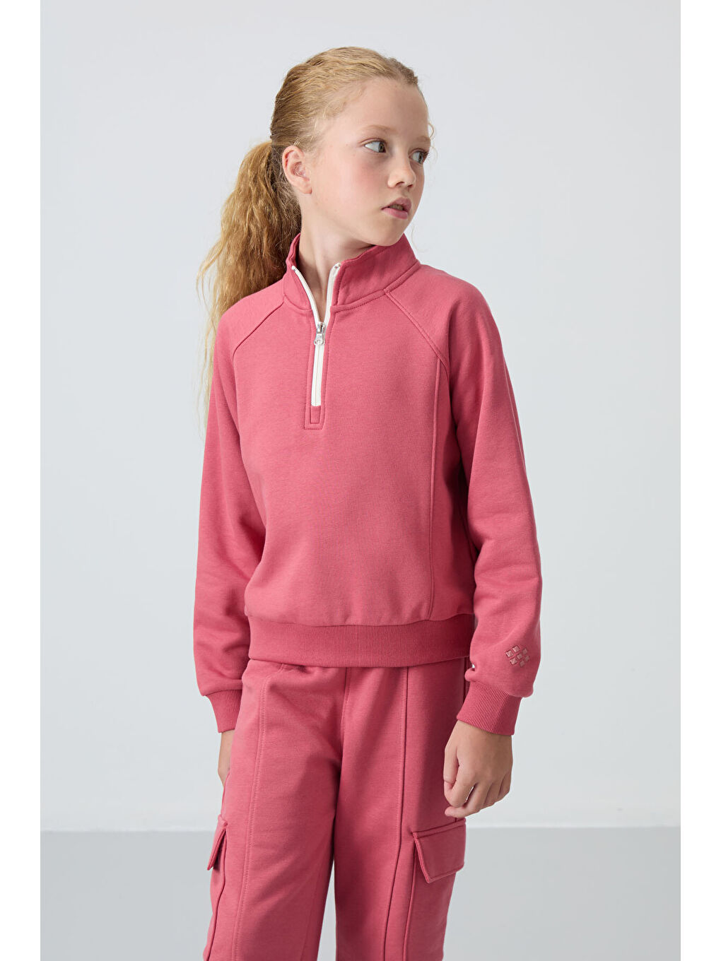 Pembe Yaban Gülü Pamuklu İçi Tüylü Yumuşak Dokulu Standart Fit Nakışlı Kız Çocuk Eşofman Takım - 75159-4