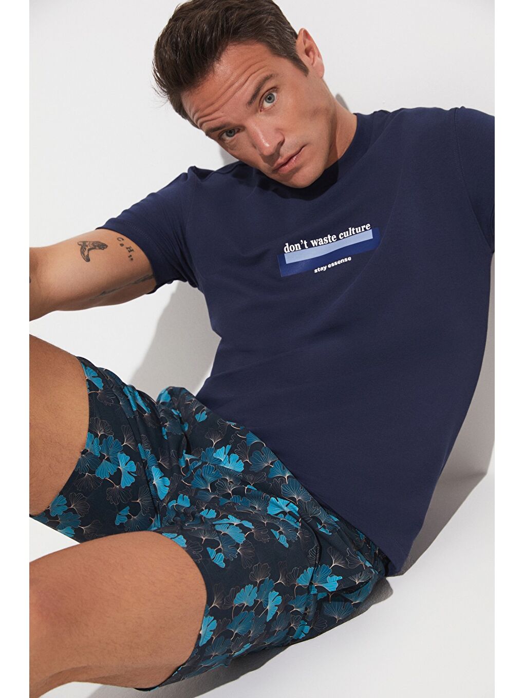 Petrol Erkek Regular Fit Desenli Deniz Şortu-3