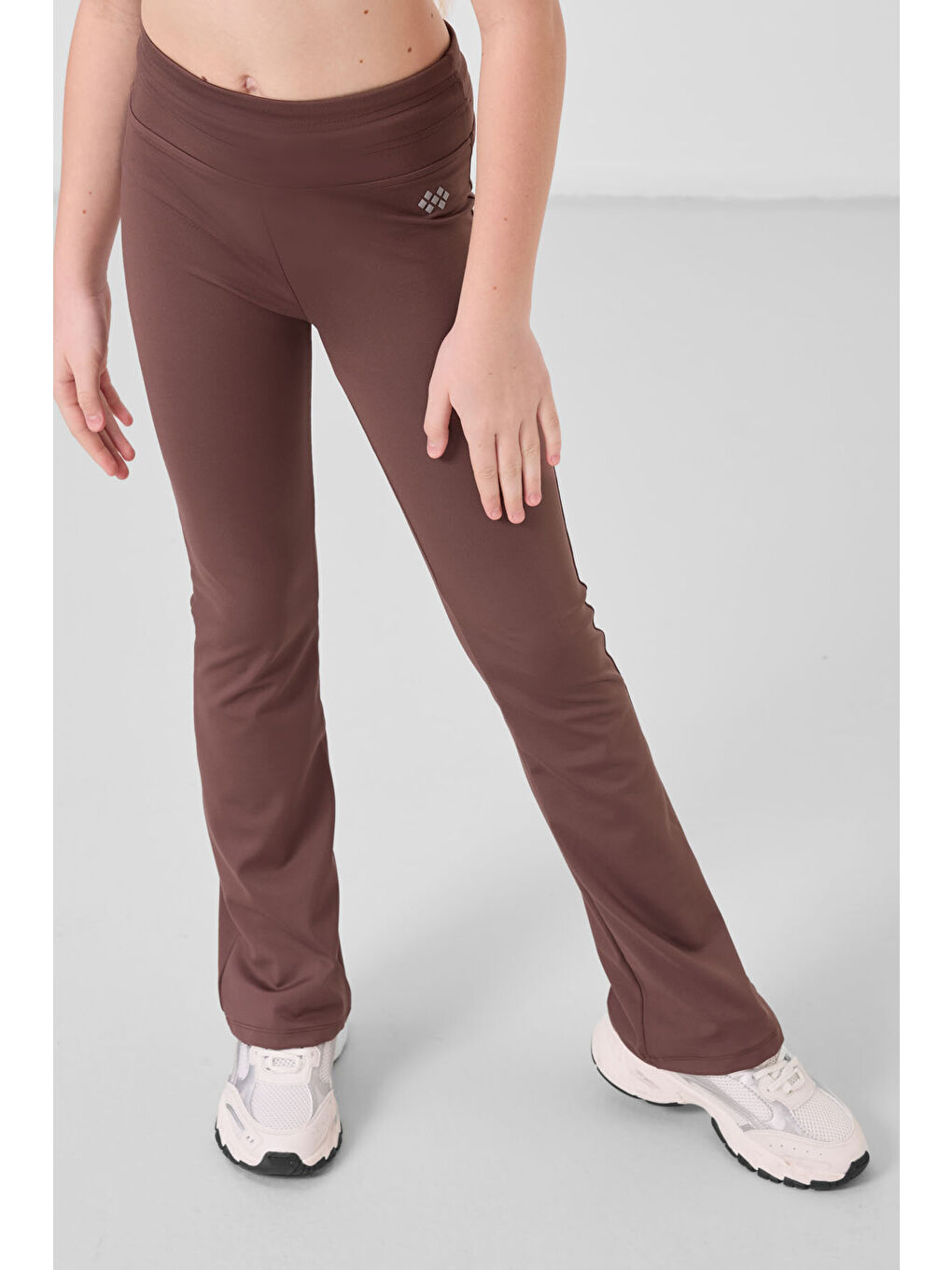 Kahverengi Esnek Standart Fit Basic Performans İspanyol Paça Kız Çocuk Tayt - 75193-1