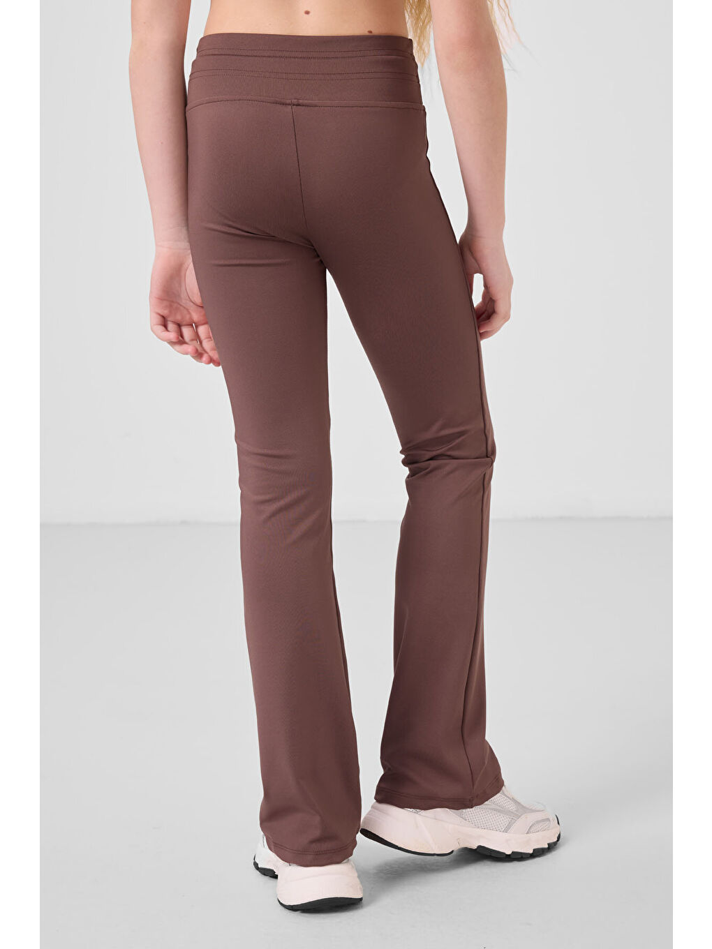 Kahverengi Esnek Standart Fit Basic Performans İspanyol Paça Kız Çocuk Tayt - 75193-3