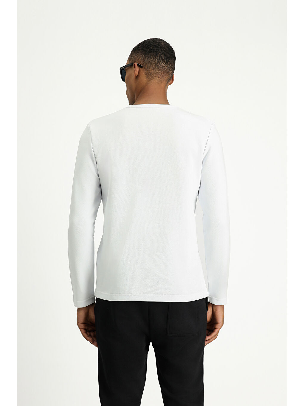 Beyaz Bisiklet Yaka Regular Fit Pamuklu Sweatshirt-4