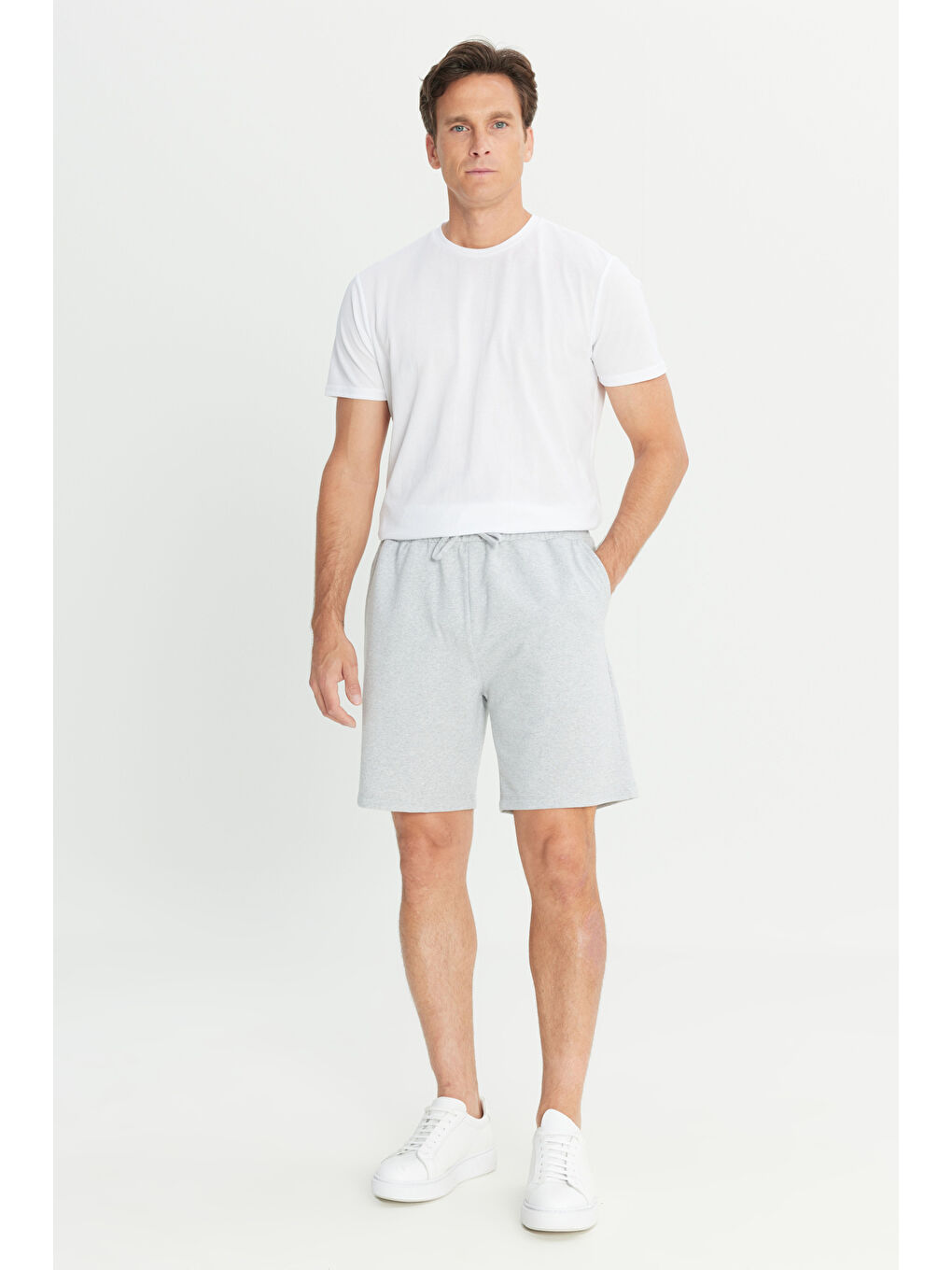 Erkek Gri Melanj Pamuklu Rahat Nefes Alabilen 2 İplik Cepli Örme Standart Fit Normal Kesim Şort-1