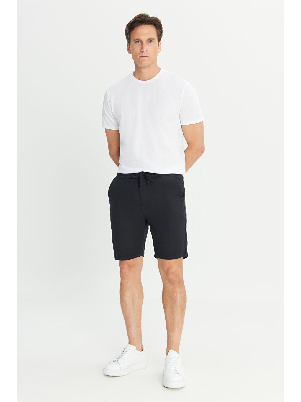 Erkek Siyah %100 Pamuk Comfort Fit Beli Bağlamalı Flamlı Yan Cep Şort-1