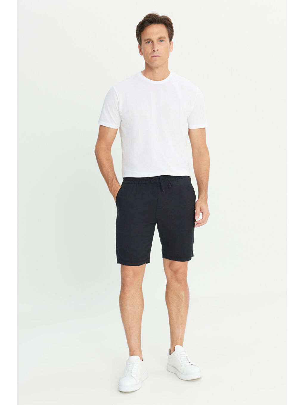 Erkek Siyah %100 Pamuk Comfort Fit Beli Bağlamalı Flamlı Yan Cep Şort-2