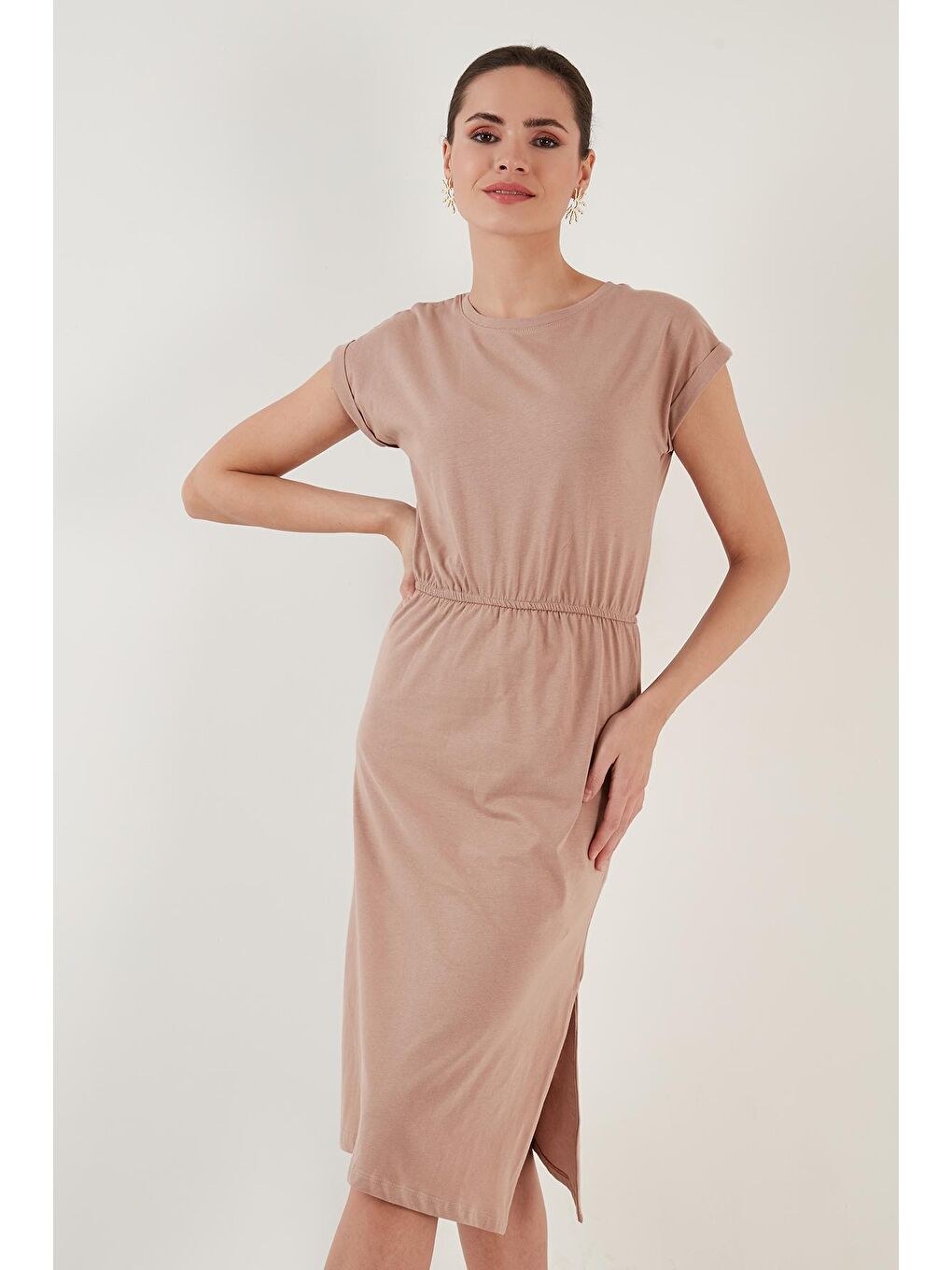 Kahverengi Pamuklu Kısa Kollu Çift Yırtmaçlı Midi Elbise 5864205-1