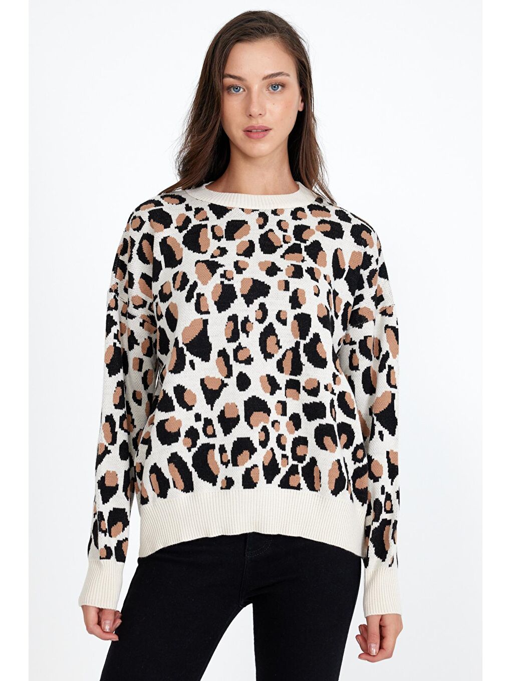 Bej Leopar Desenli Oversize Kadın Kazak