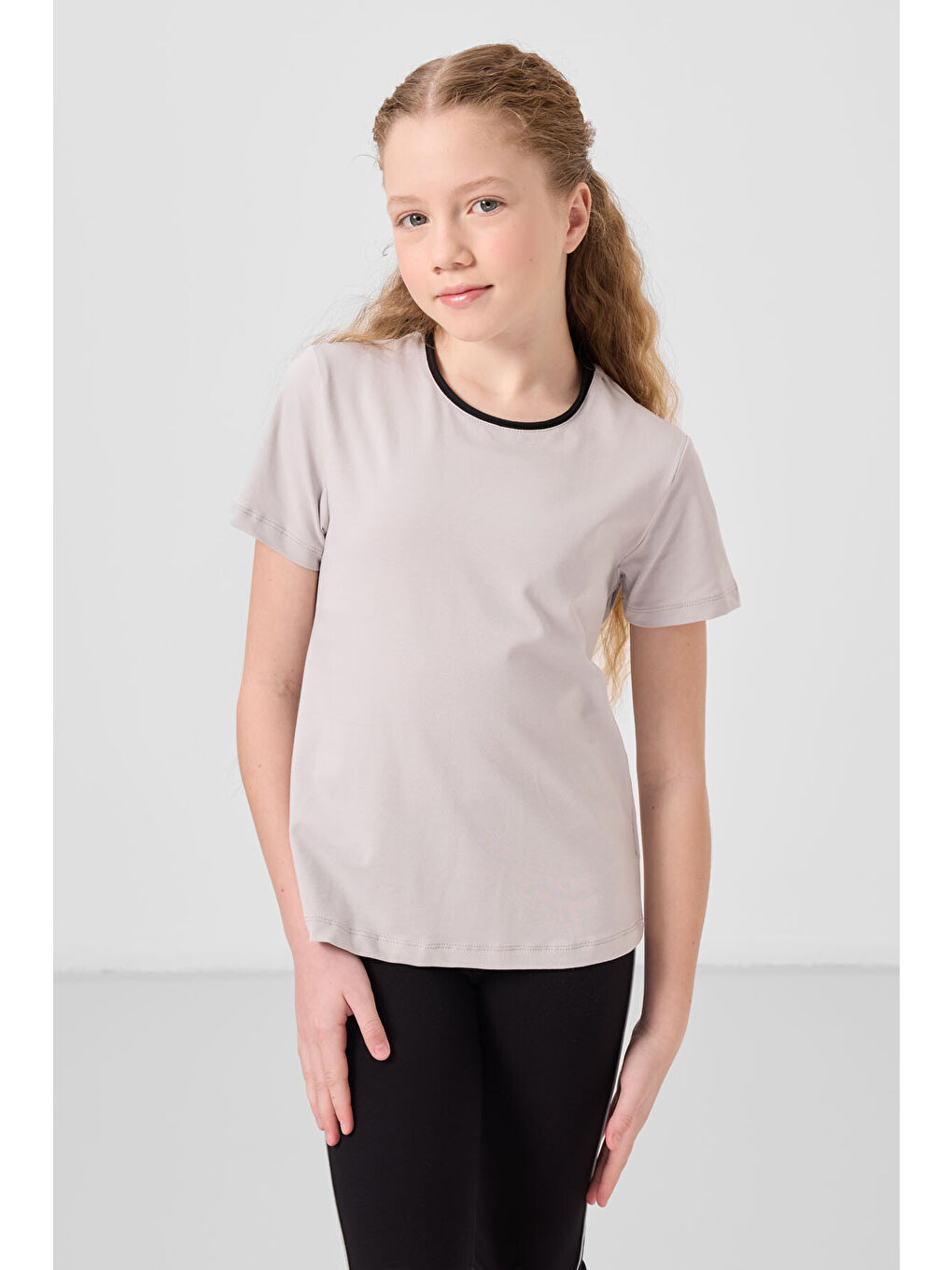 Bej Taş-Siyah Pamuklu O Yaka Standart Fit Basic İspanyol Paça Kız Çocuk Tayt Takım - 75192-4