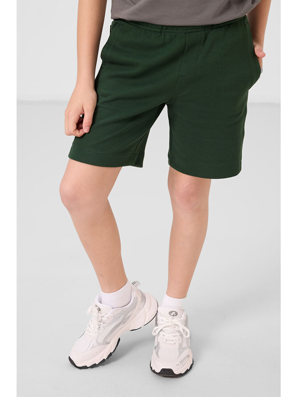 Çam Yeşili Pamuklu Yumuşak Dokulu Standart Fit Basic Erkek Çocuk Şort - 11293-1