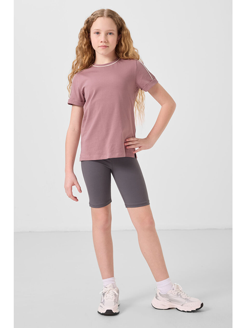 Pembe Gül Kurusu Pamuklu O Yaka Standart Fit Basic Kız Çocuk T-Shirt - 75177-1