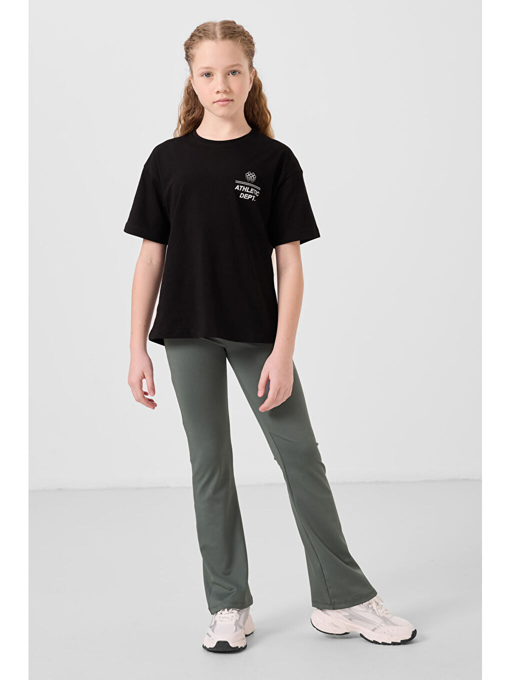 Siyah Pamuklu O Yaka Oversize Fit Baskılı Kız Çocuk T-Shirt - 75178-1