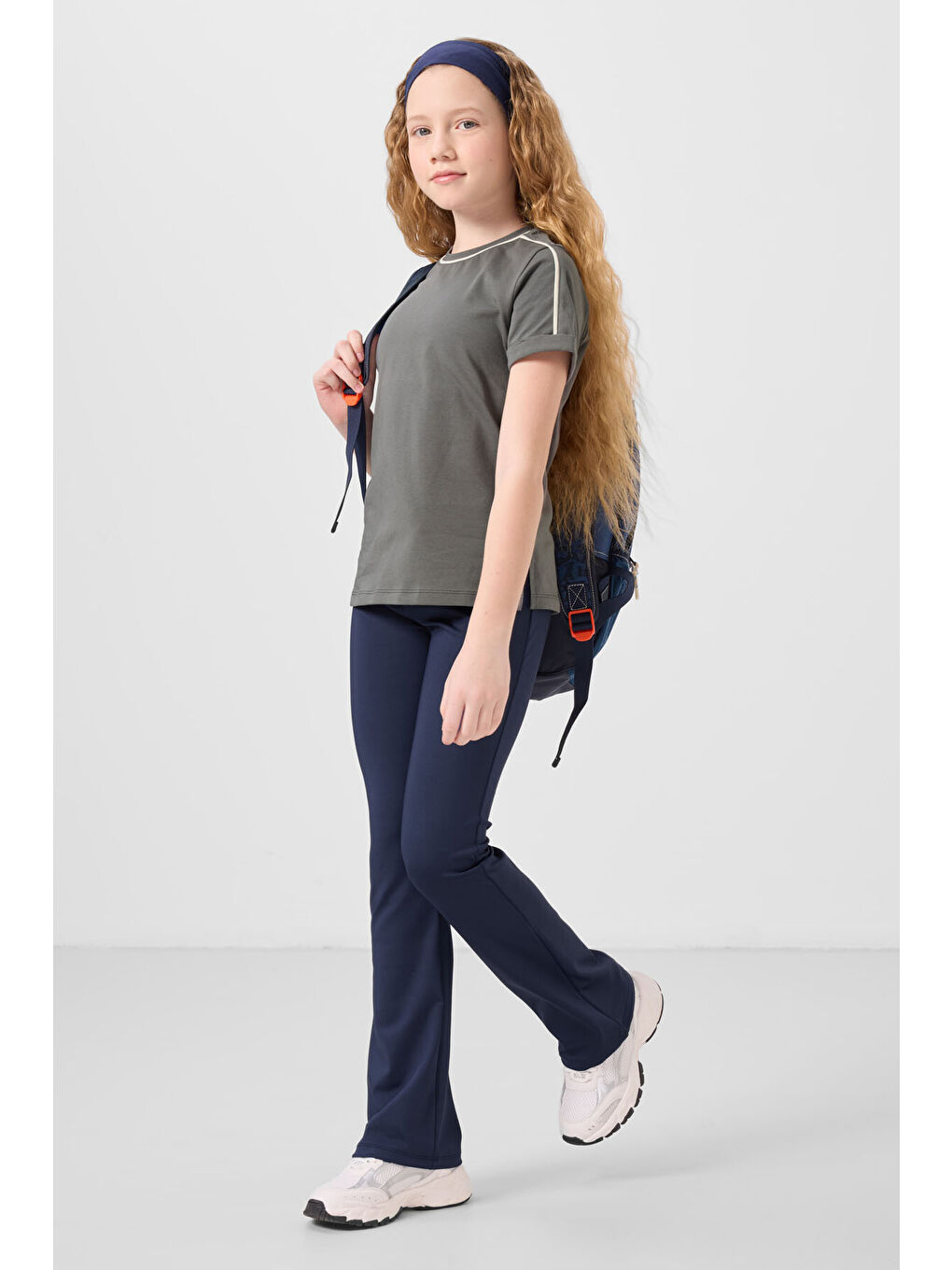 Haki Pamuklu O Yaka Standart Fit Basic Kız Çocuk T-Shirt - 75177-2