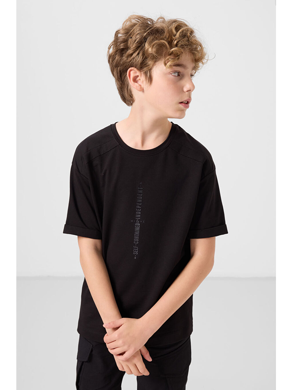 Siyah Pamuklu Yumuşak Dokulu Oversize Baskılı Erkek Çocuk T-Shirt - 11301-3