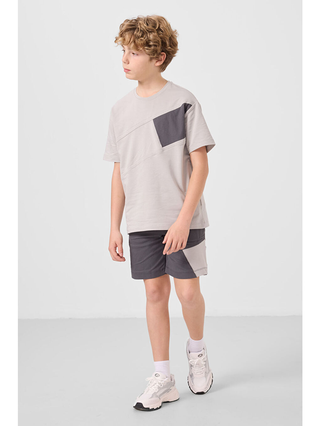 Bej Taş-Antrasit Pamuklu Oversize Fit Dokuma Hafif Esnek Chino Erkek Çocuk Şort Takım - 11275-1