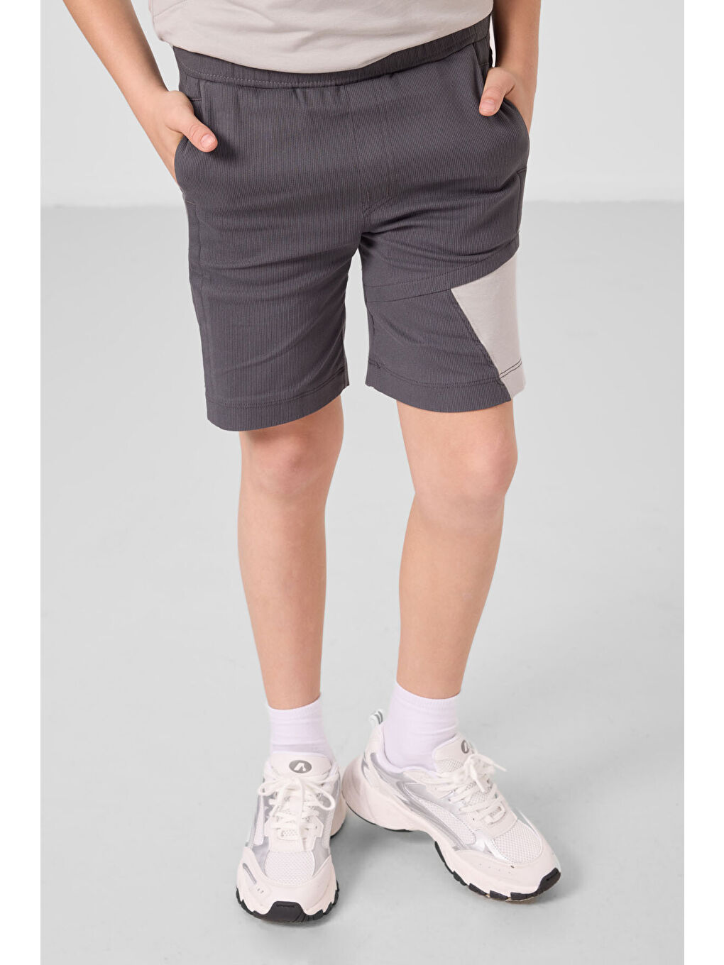 Bej Taş-Antrasit Pamuklu Oversize Fit Dokuma Hafif Esnek Chino Erkek Çocuk Şort Takım - 11275-2