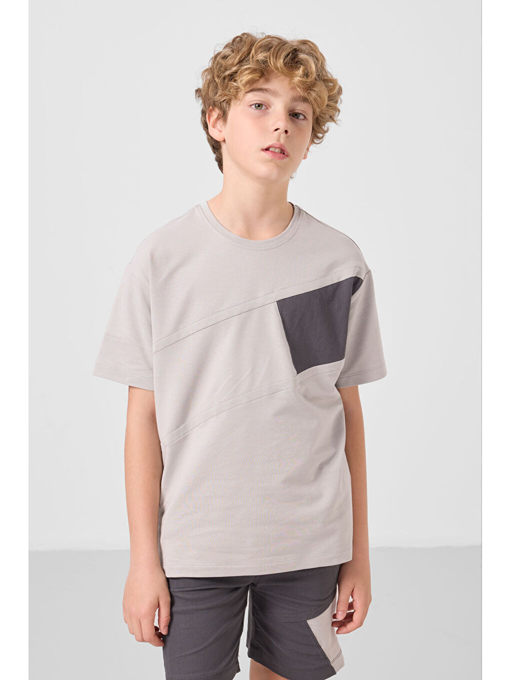 Bej Taş-Antrasit Pamuklu Oversize Fit Dokuma Hafif Esnek Chino Erkek Çocuk Şort Takım - 11275-3