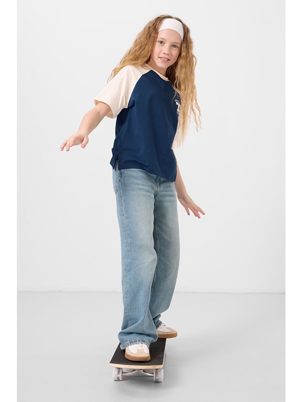 Lacivert Parlament O Yaka Pamuklu Baskılı Oversize Fit Kız Çocuk T-Shirt - 75179-4