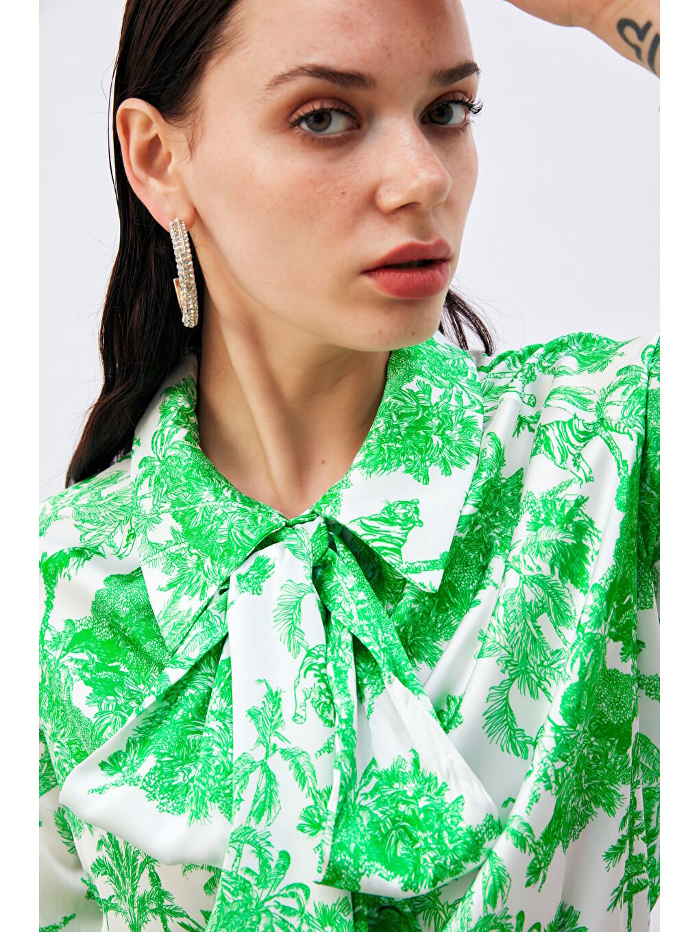 Fularlı Yaka Desenli Gömlek - Yeşil-3