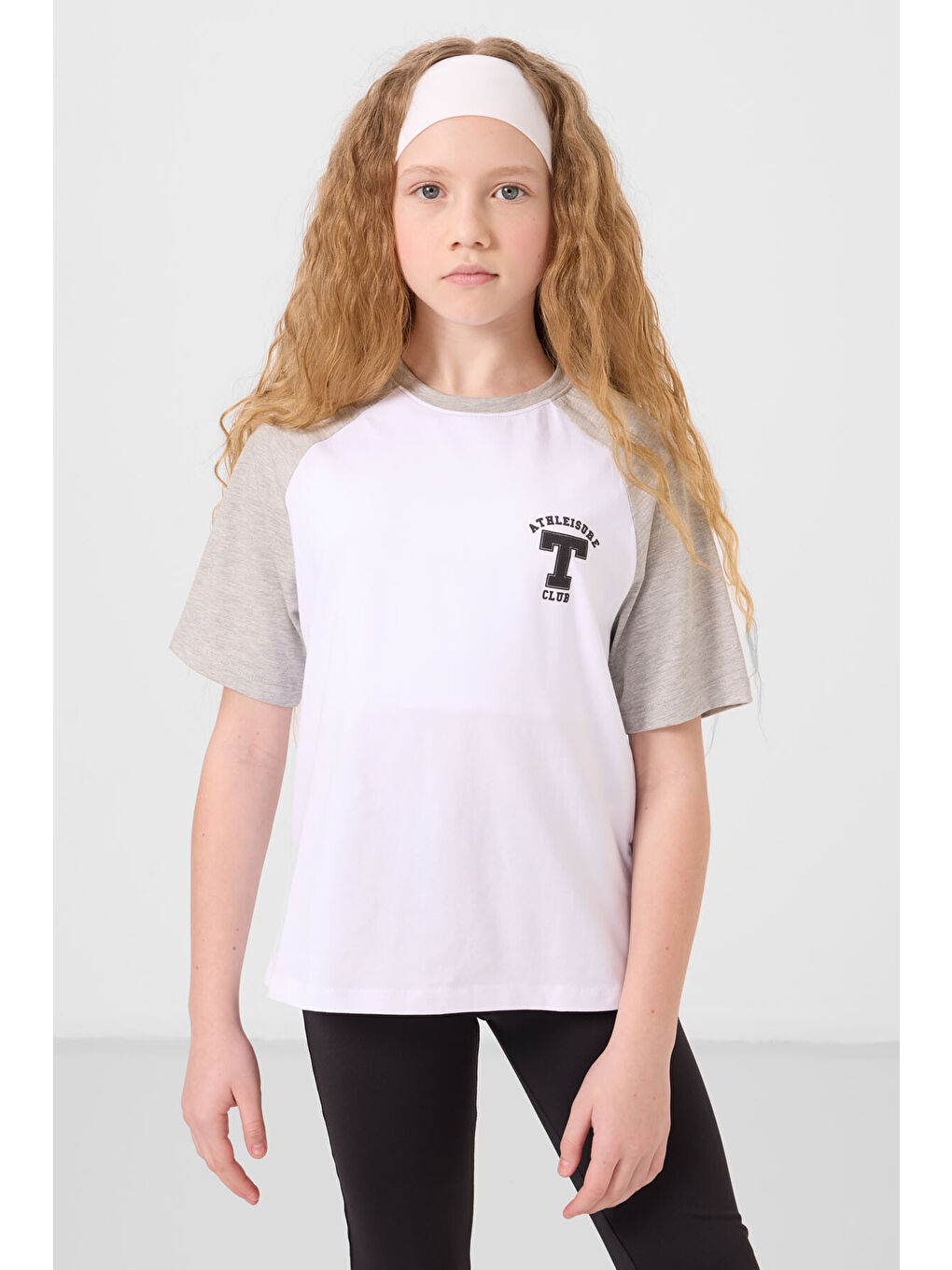 Beyaz O Yaka Pamuklu Baskılı Oversize Fit Kız Çocuk T-Shirt - 75179