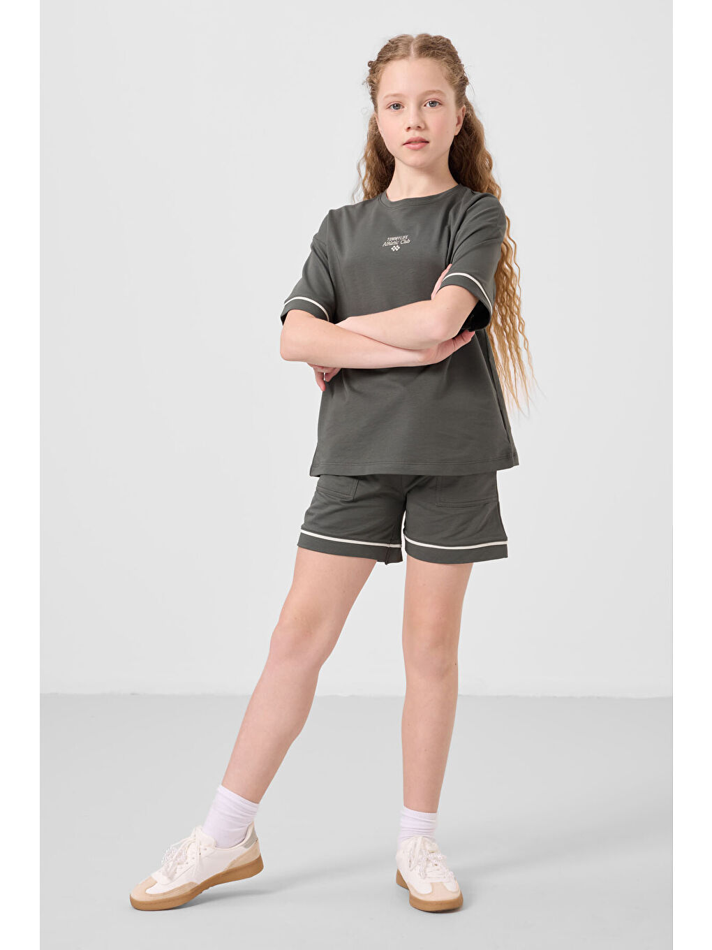 Haki Pamuklu Yumuşak Dokulu Standart Fit Basic Kız Çocuk Şort Takım - 75183