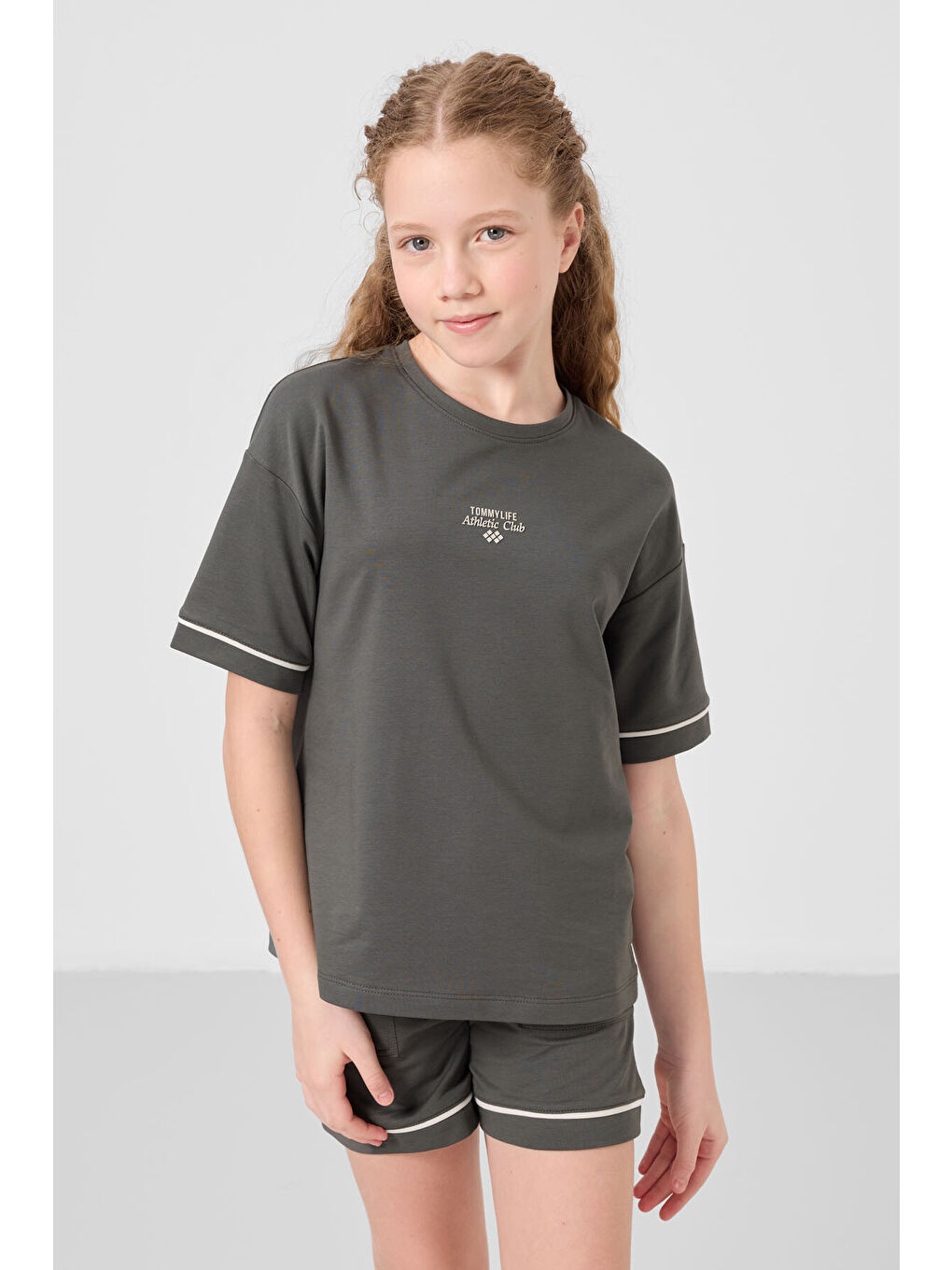 Haki Pamuklu Yumuşak Dokulu Standart Fit Basic Kız Çocuk Şort Takım - 75183-4