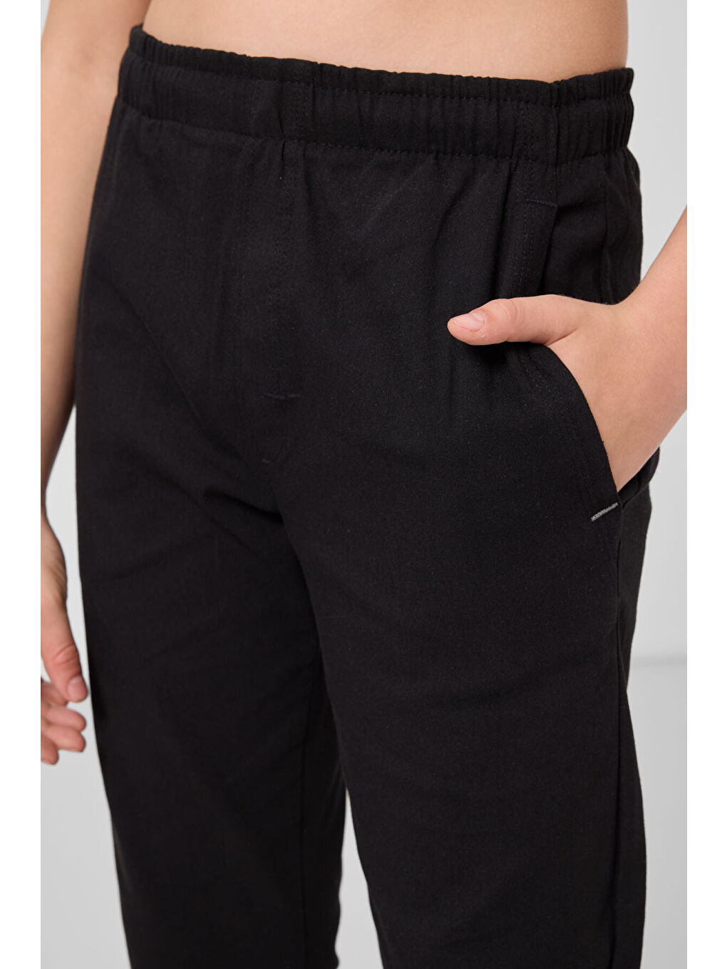 Siyah Standart Fit Dokuma Hafif Esnek Chino Erkek Çocuk Pantolon - 11272-2