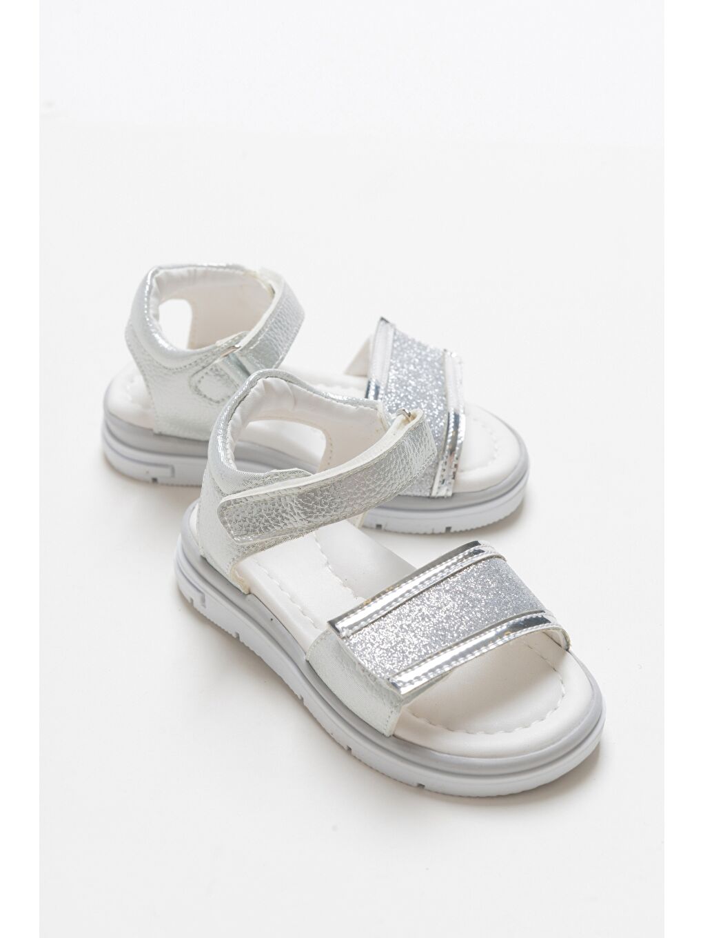 Gri Kız Çocuk Gümüş Ortopedik Destekli Çocuk Sandalet-1