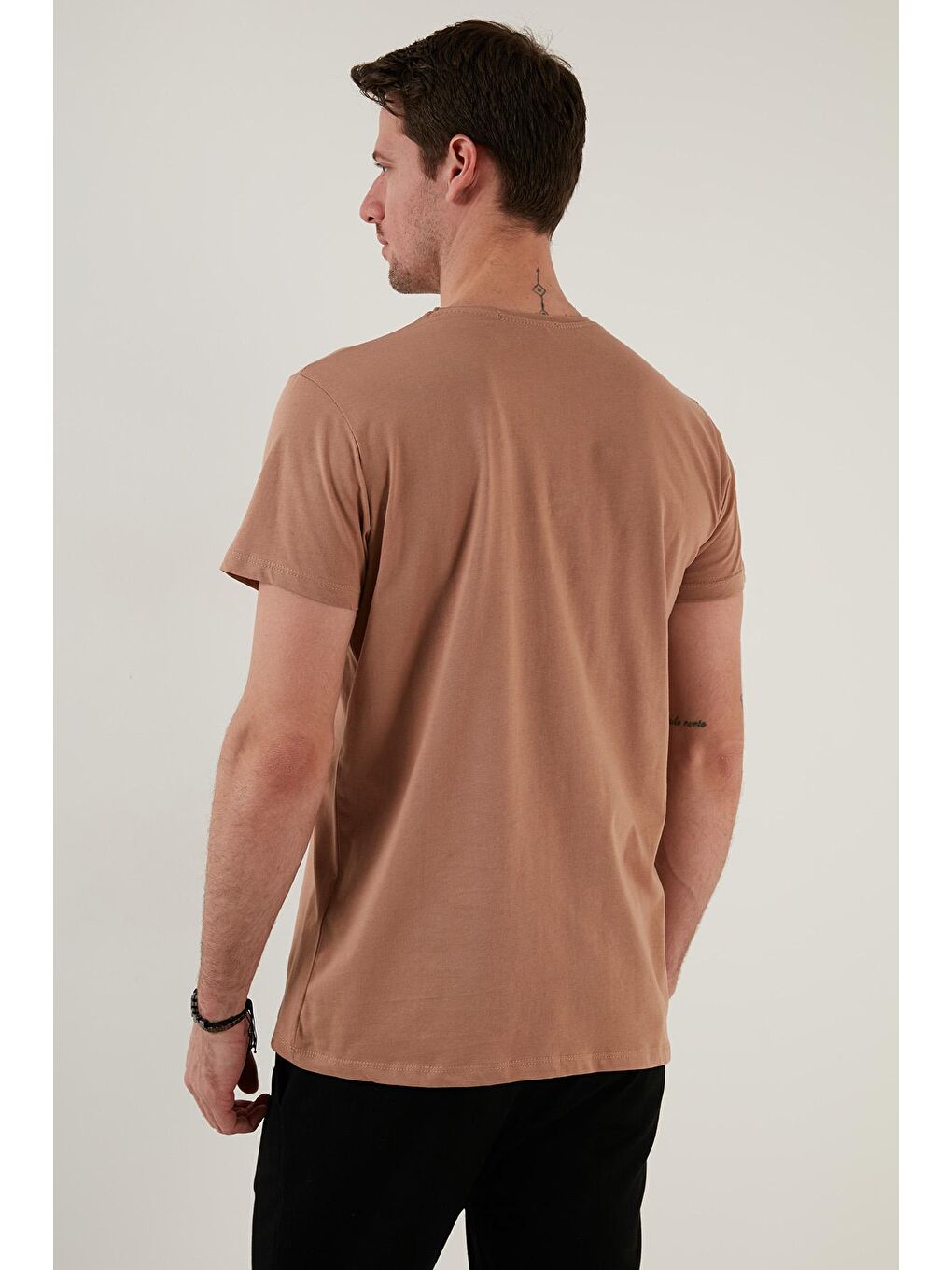 Bej Yazı Baskılı Bisiklet Yaka %100 Pamuk Slim Fit Tişört 541STORYTELLER-4