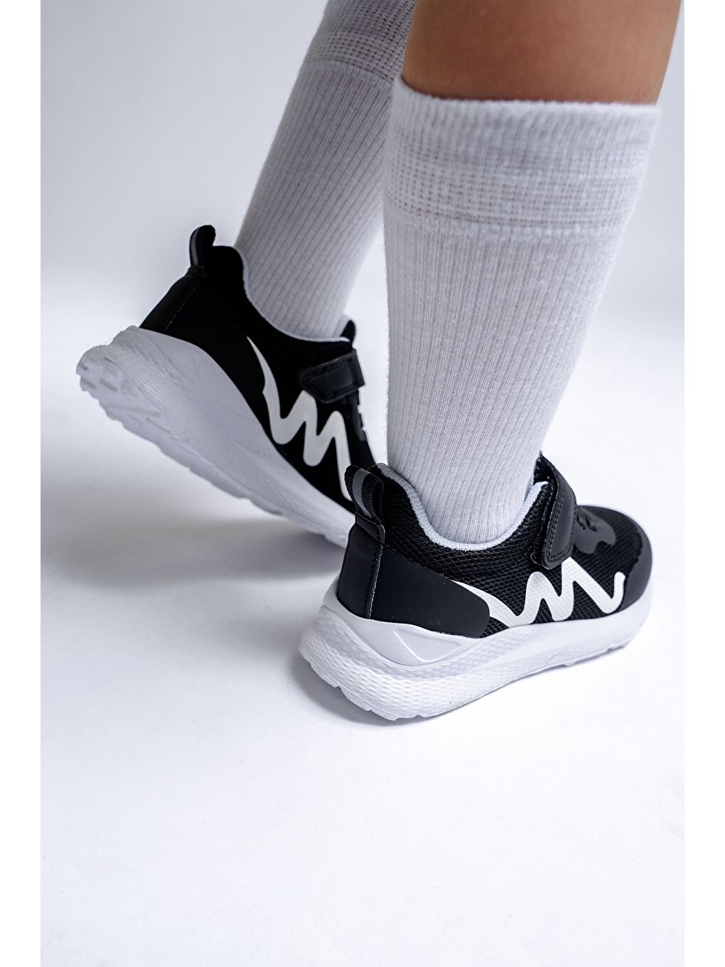 Erkek Çocuk Siyah Spor Ayakkabı-3