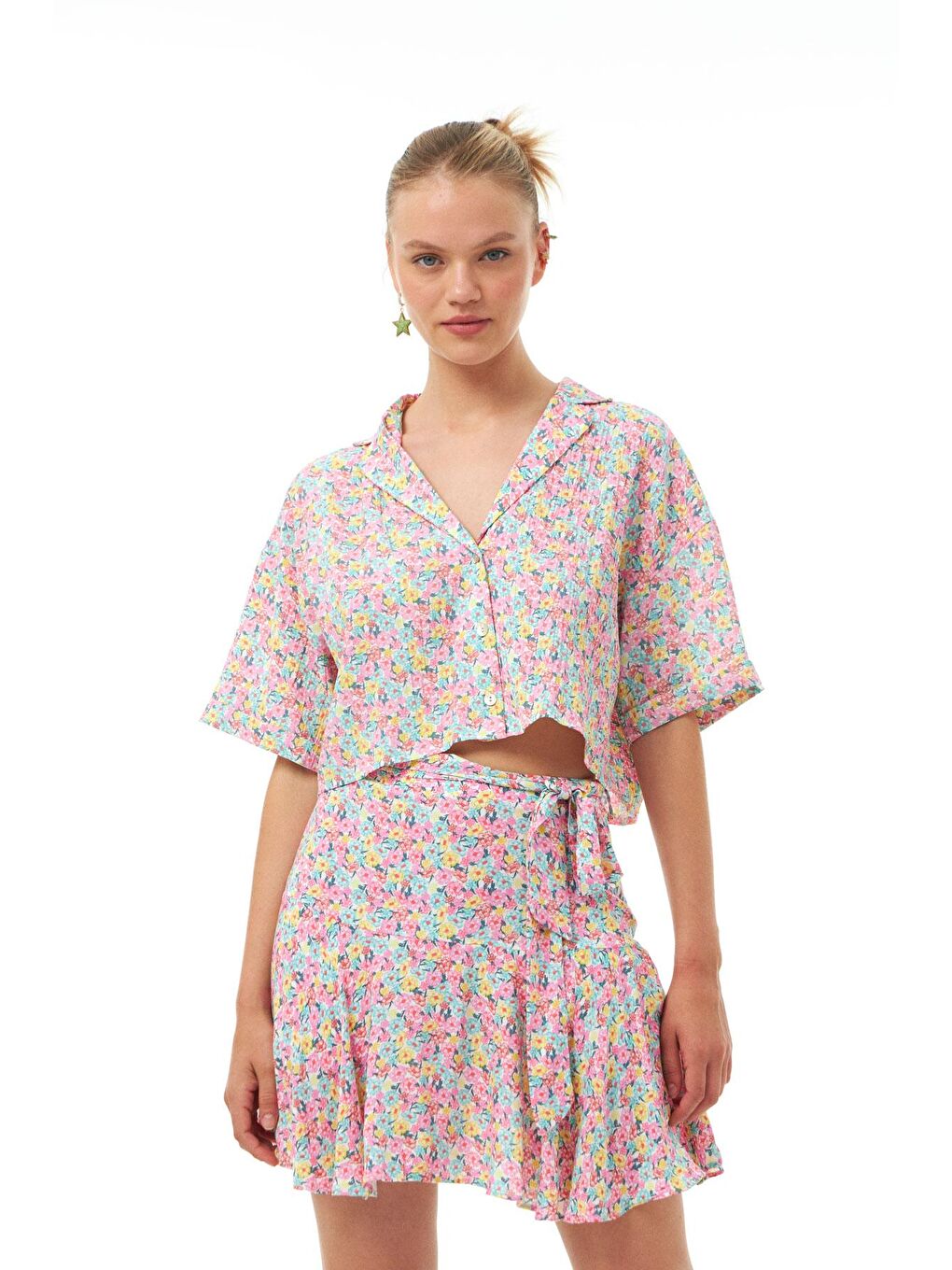 Çiçek Desenli Crop Gömlek Pembe-2