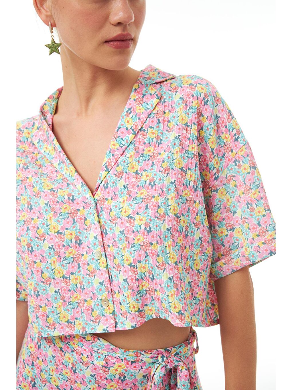 Çiçek Desenli Crop Gömlek Pembe-3