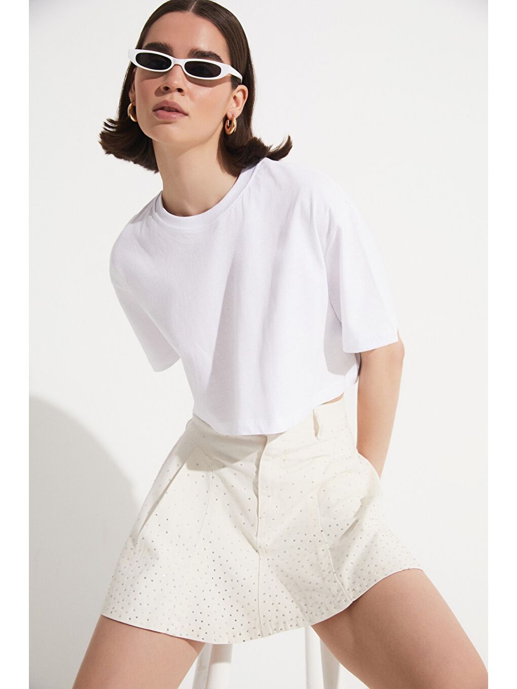 Beyaz Crop Basic Tişört-4