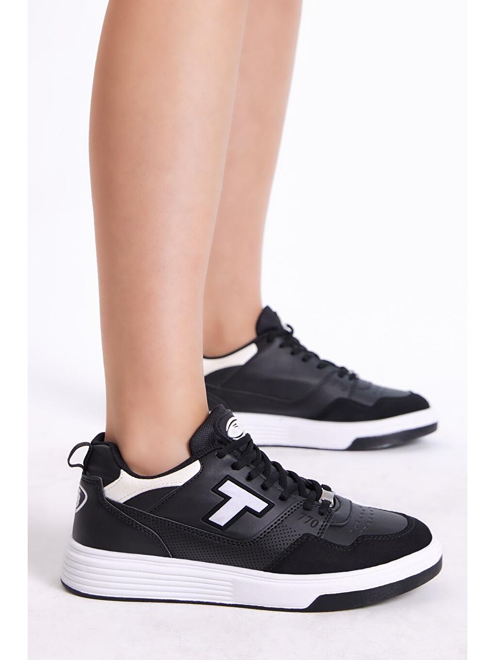 Unisex Siyah Beyaz Rahat Kalıp Poli Taban Bağcıklı Sneaker-2