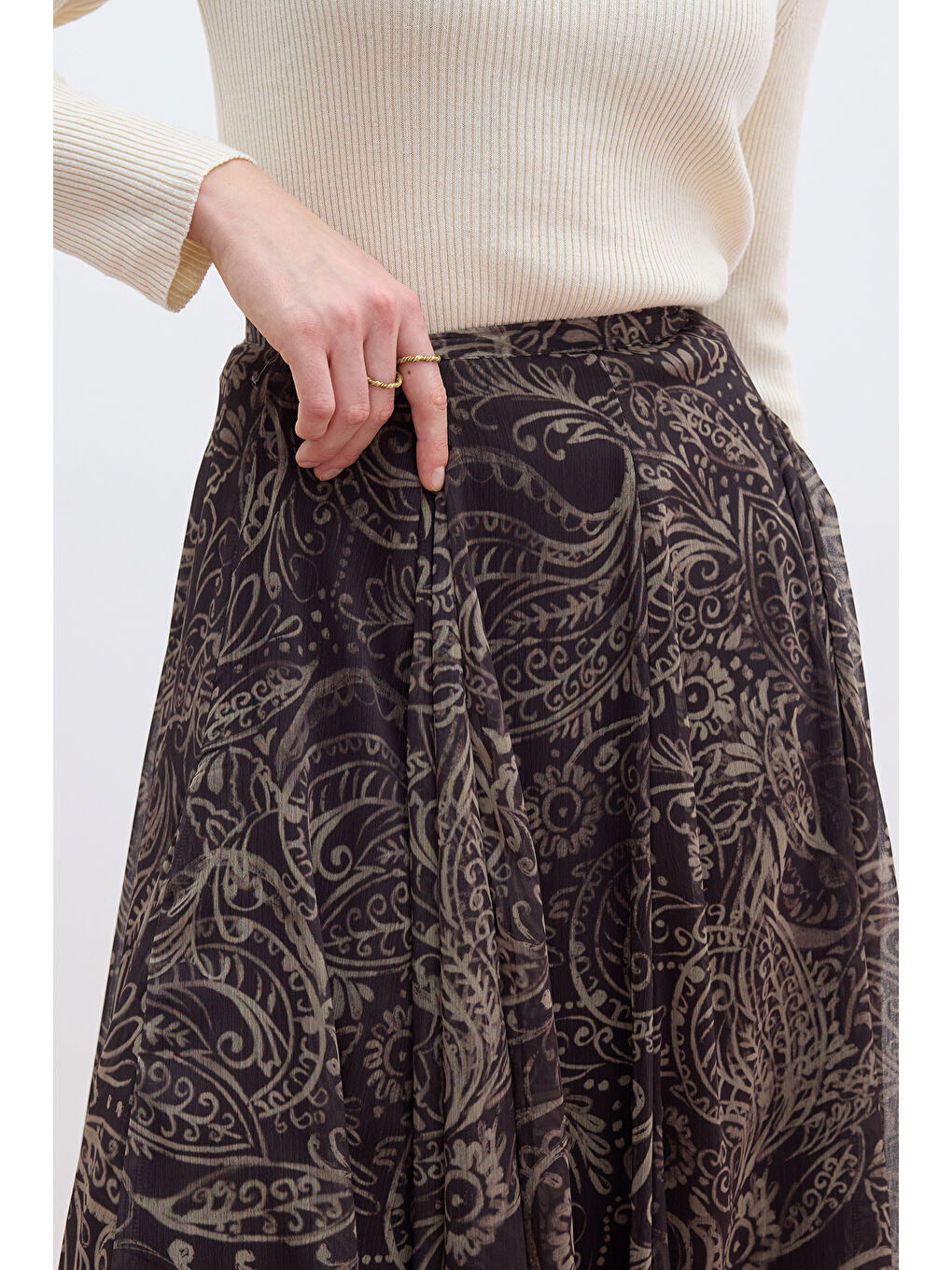 Karışık Volanlı Geniş Etek Freesıa-6