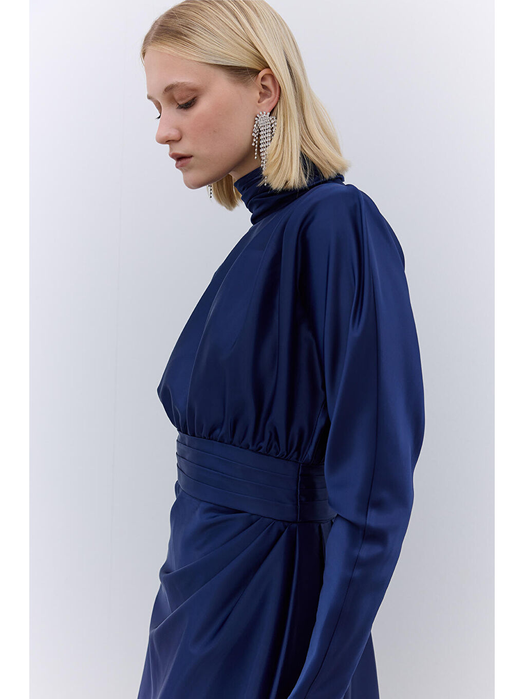 Saten Omuz Drapeli Abiye Elbise Lacivert-1